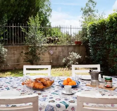 Casa Con Giardino